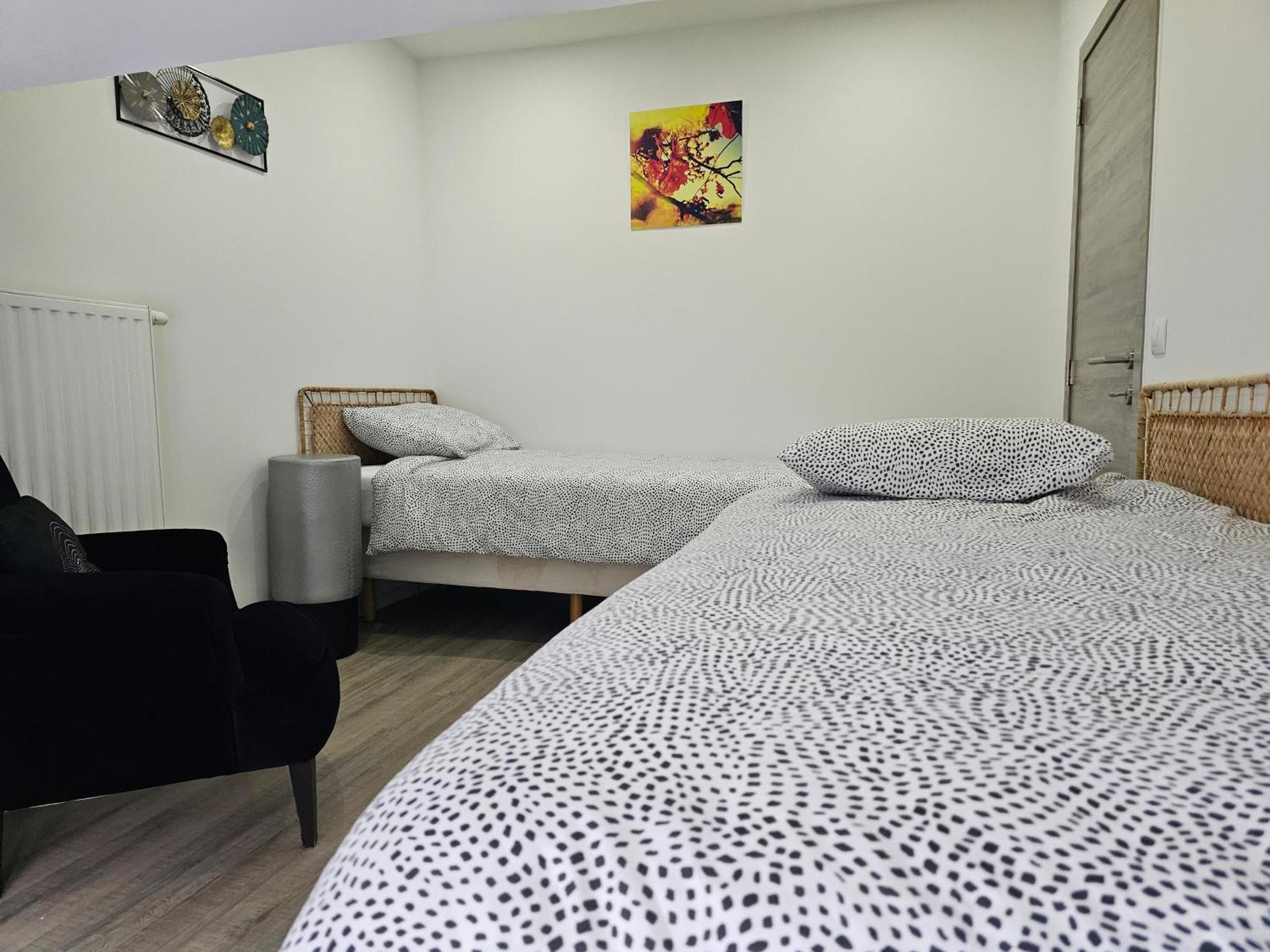 Appart'Hotel Trazegnies Courcelles Exterior photo